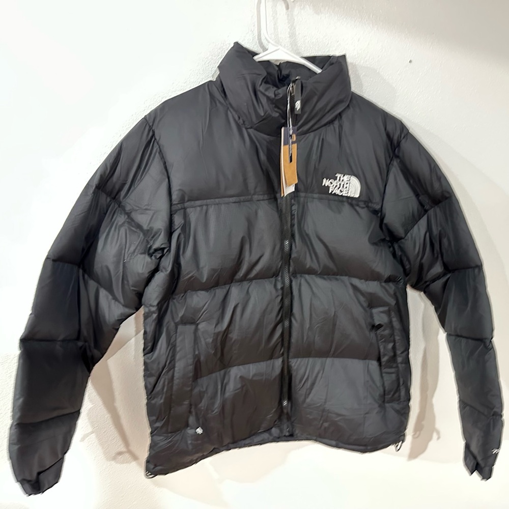 The North Face 1996 Retro Nuptse 700 Fill Packable Jacket
Black BRAND NEW